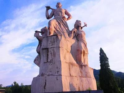 在重復(fù)中堅(jiān)守——讀《愚公移山》后感 在重復(fù)中堅(jiān)守——讀《愚公移山》后感