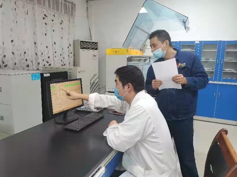 強(qiáng)化風(fēng)險(xiǎn)管控 共織聯(lián)保“安全網(wǎng)” 強(qiáng)化風(fēng)險(xiǎn)管控 共織聯(lián)保“安全網(wǎng)”