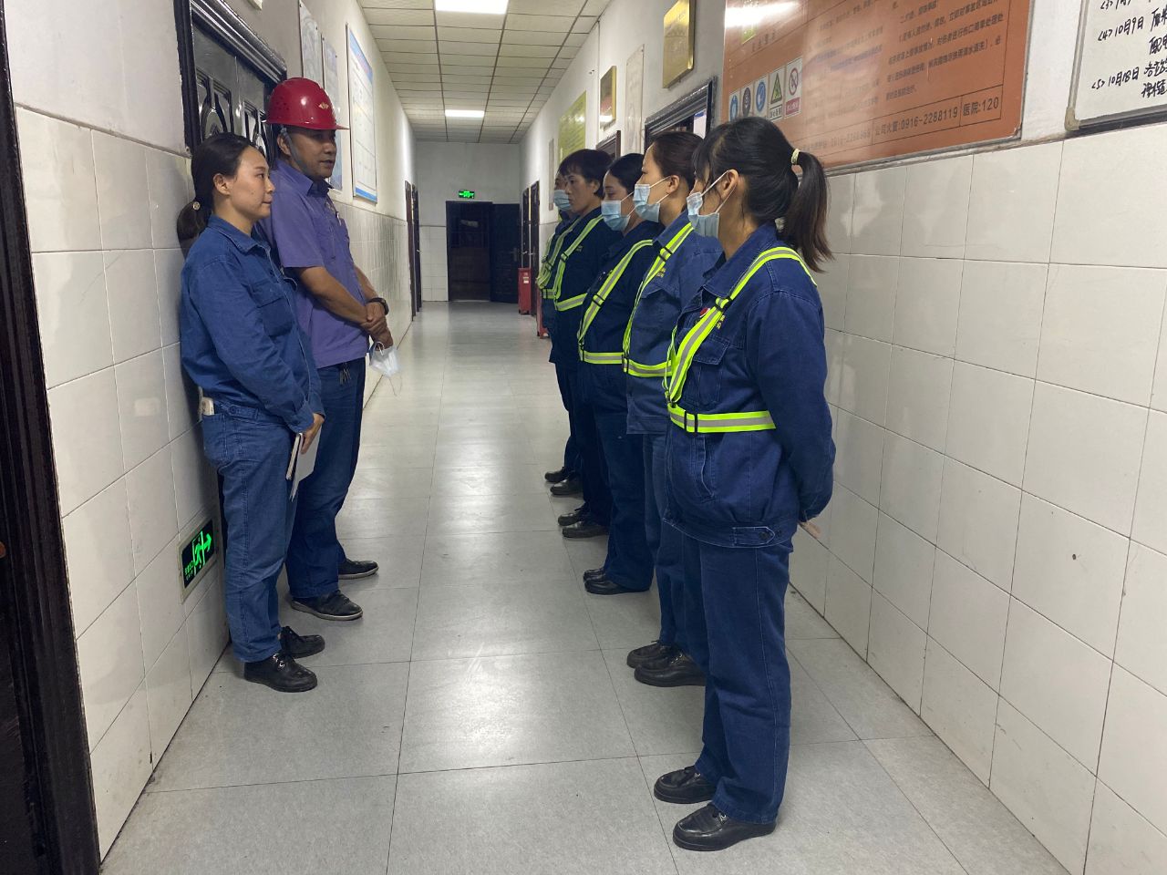 精準(zhǔn)施策促管理 標(biāo)準(zhǔn)作業(yè)保安全 精準(zhǔn)施策促管理 標(biāo)準(zhǔn)作業(yè)保安全