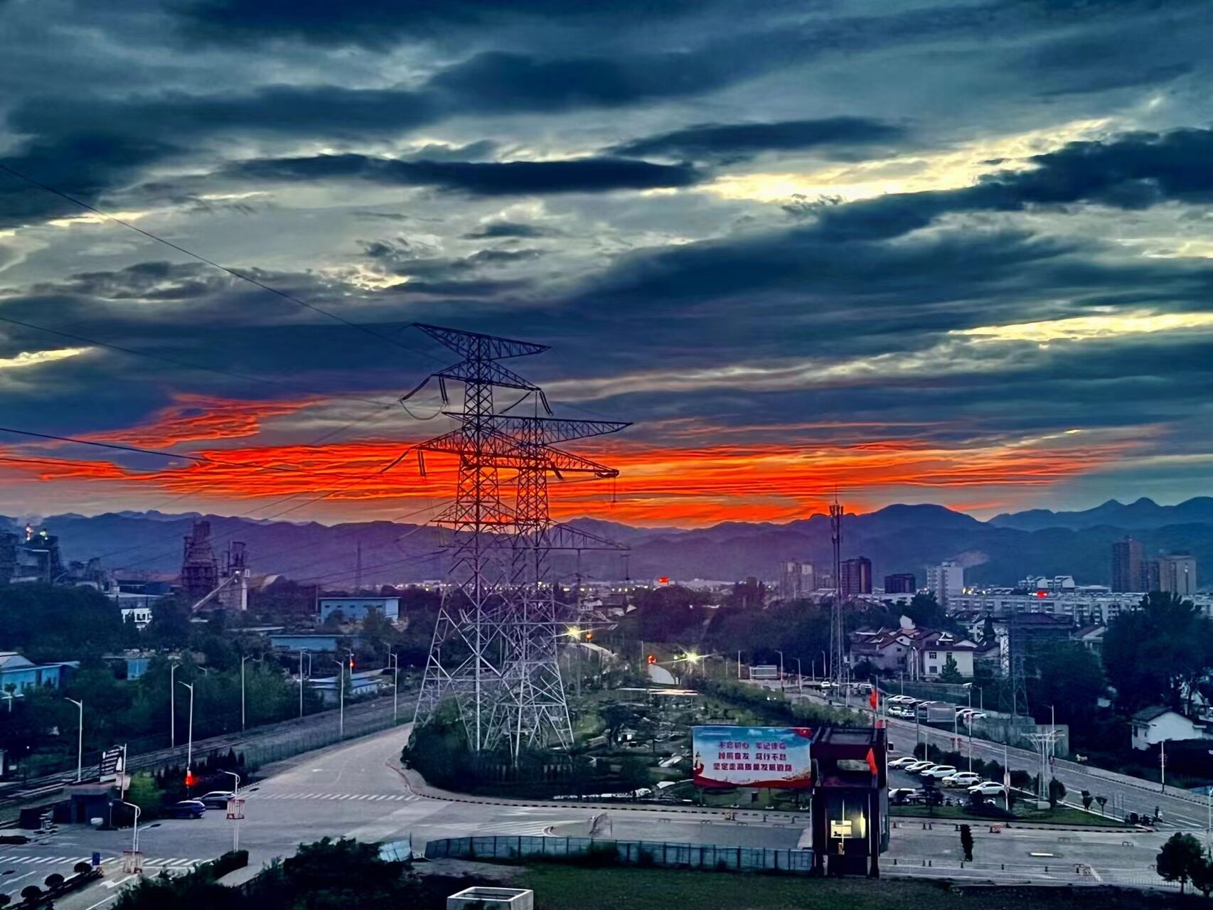 在十里鋼城邂逅一場夕陽盛景