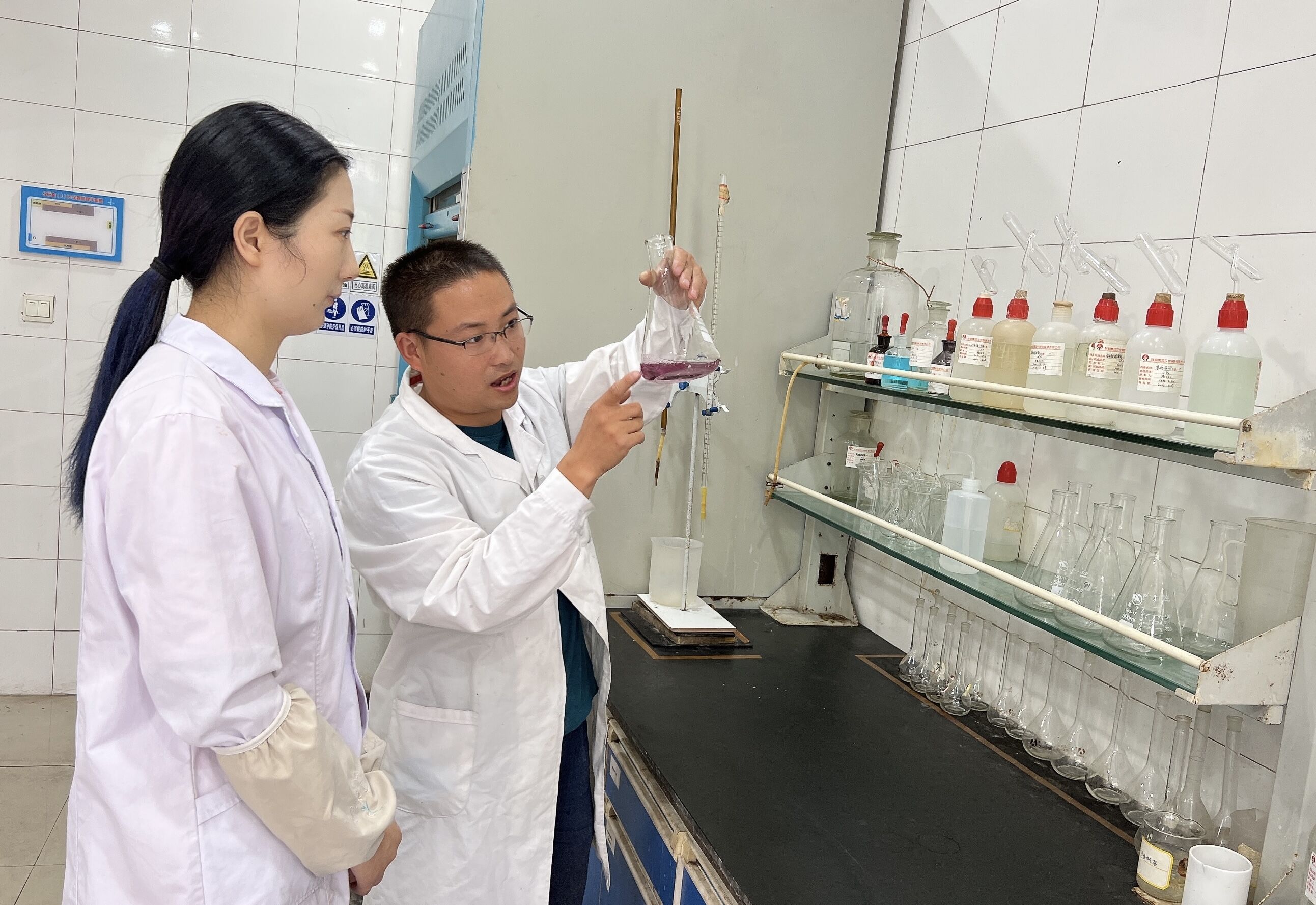 黨建引領站“C位”,爭當發展排頭兵 黨建引領站“C位”,爭當發展排頭兵