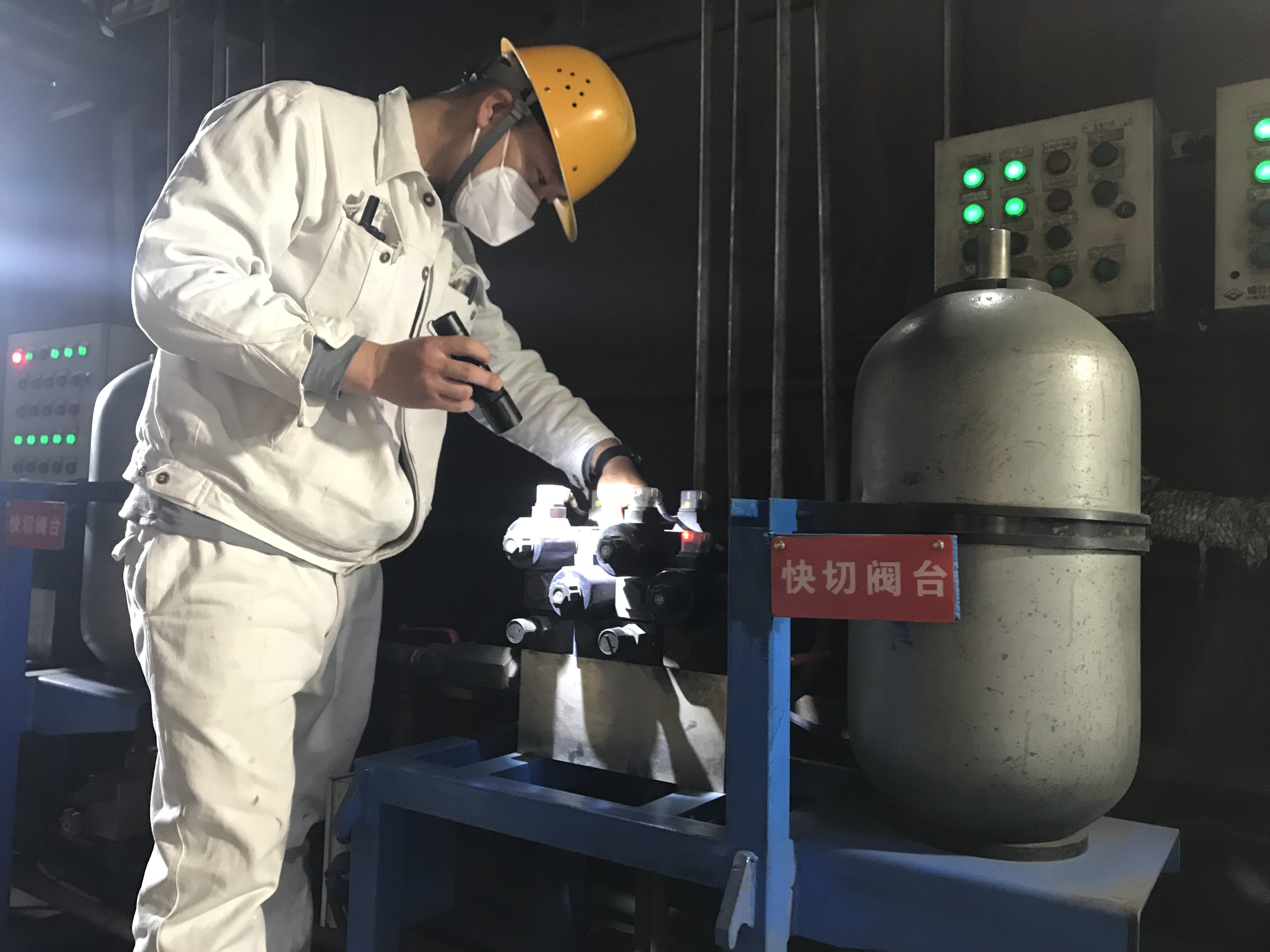 青春譜寫鋼鐵風采，責任筑牢安全防線 --記“2022年漢中市青年安全生產示范崗”漢鋼公司煉鋼廠連鑄車間