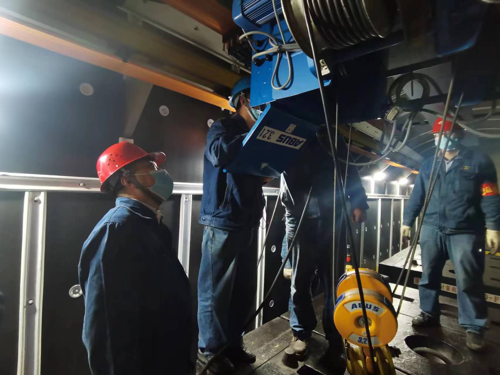 日夜里的堅(jiān)守 校檢中的勇往 日夜里的堅(jiān)守 校檢中的勇往