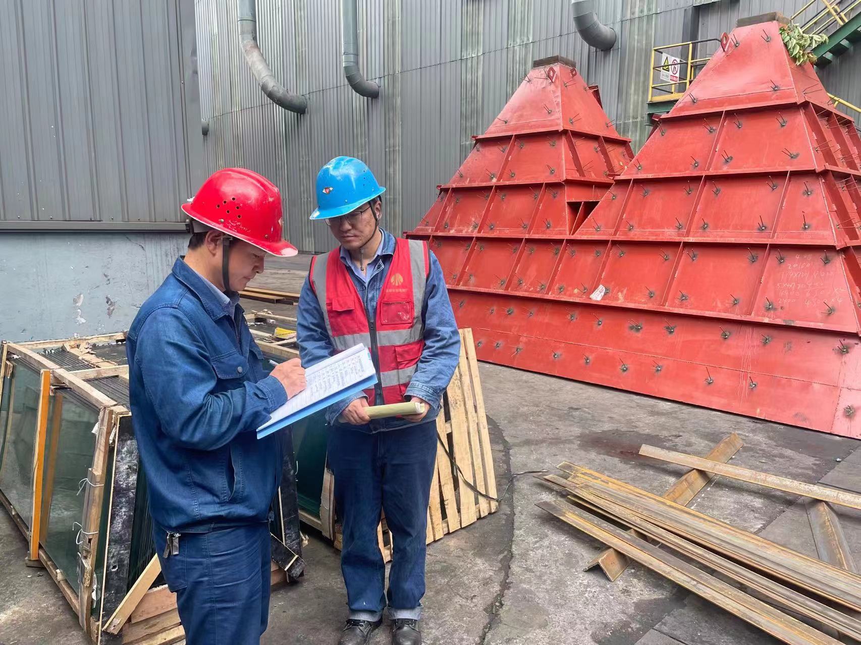 鋼鐵精神在一線接力傳承 鋼鐵精神在一線接力傳承