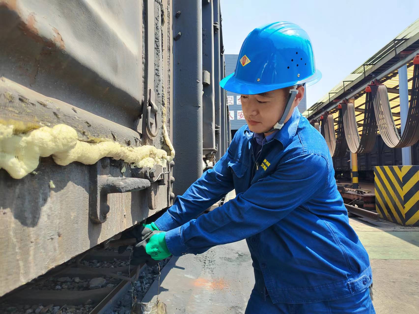 以學(xué)促干篤定目標(biāo)攀高峰 齊心協(xié)力助推物流順暢發(fā)展 以學(xué)促干篤定目標(biāo)攀高峰 齊心協(xié)力助推物流順暢發(fā)展