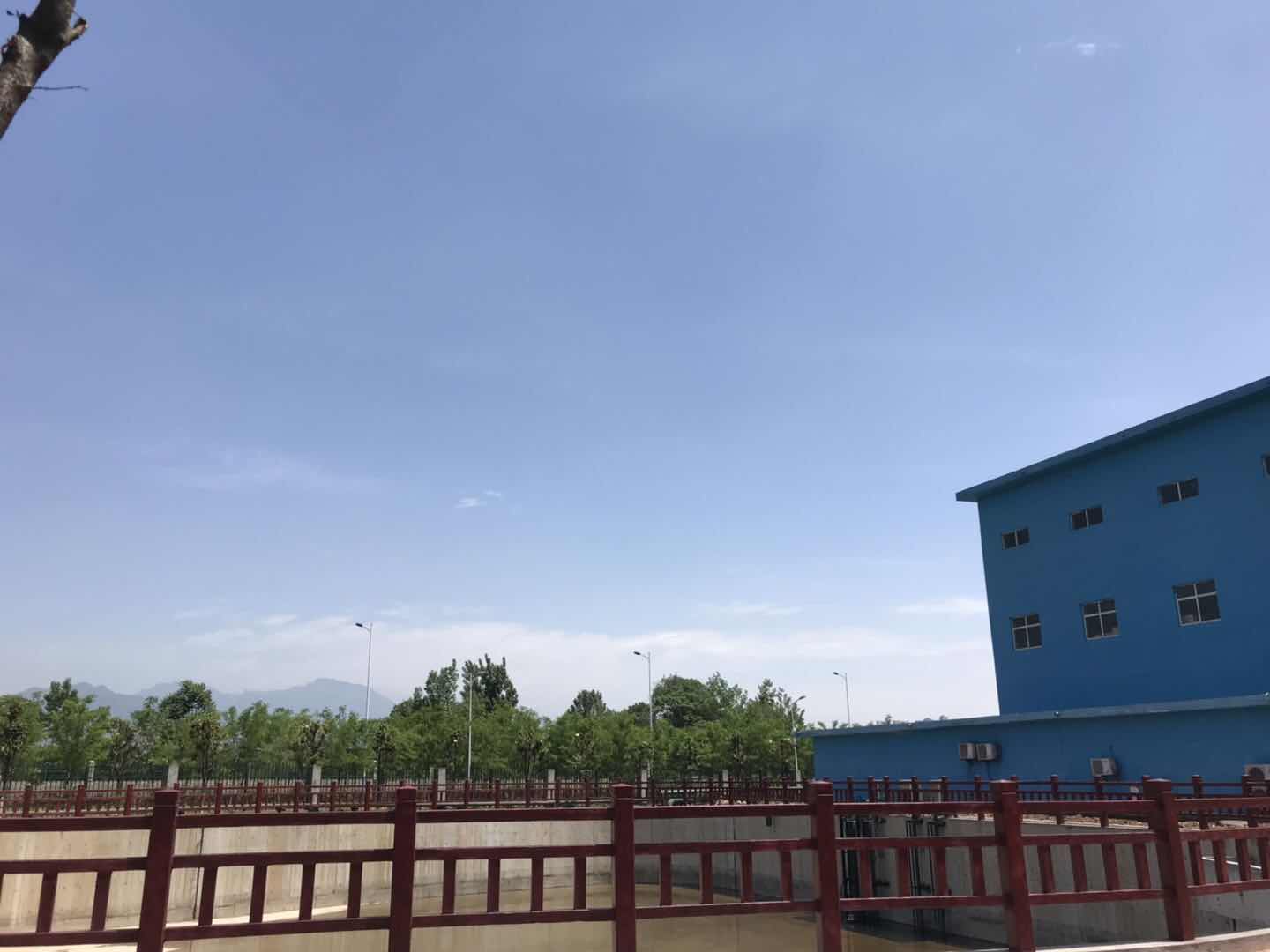【鋼城文苑】來吧，讓我們伸手感受“漢鋼藍”